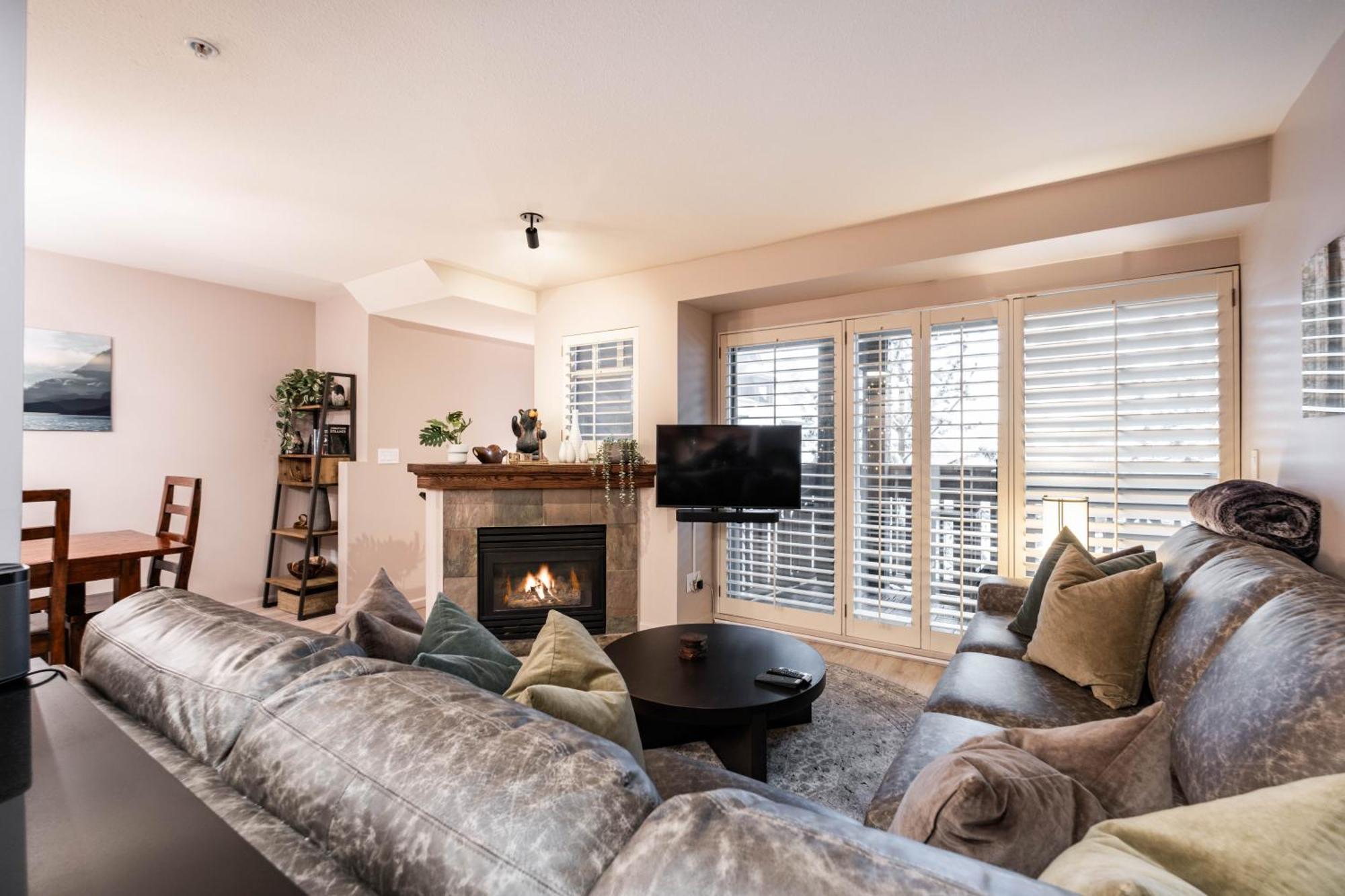 Sunpath By Outpost Whistler Villa Ngoại thất bức ảnh