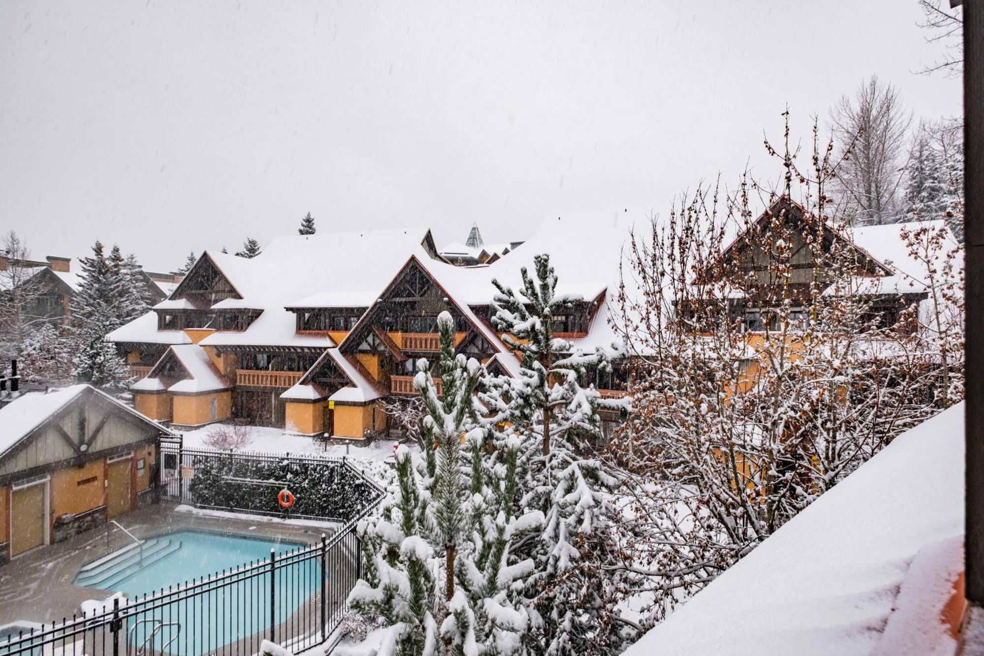 Sunpath By Outpost Whistler Villa Ngoại thất bức ảnh